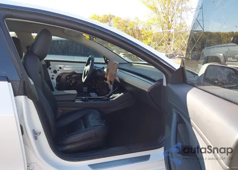 2020 Tesla Model 3 Performance из США, поврежденный, VIN 5YJ3E1EC9LF784546